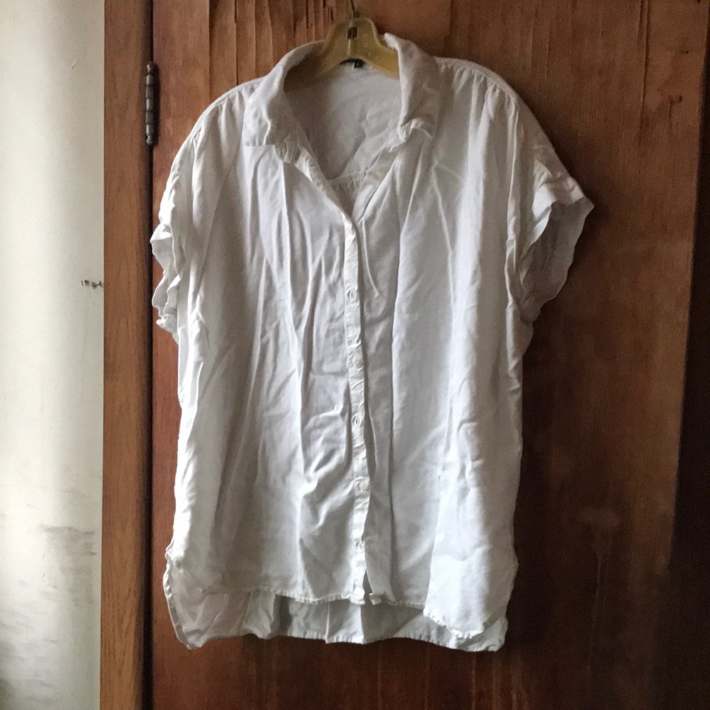 Lovely button-down staple from Quince; great condition